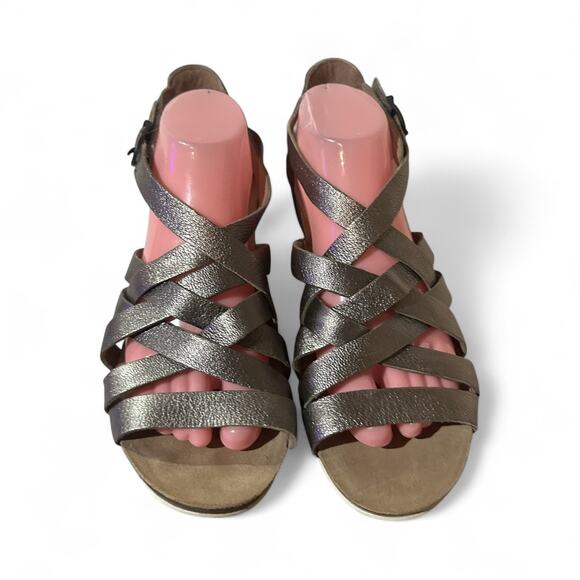 Dansko Vivian Gladiator Sandals Gray Metallic Leather EU40 US 9.5 Y2K Style - Picture 3 of 7